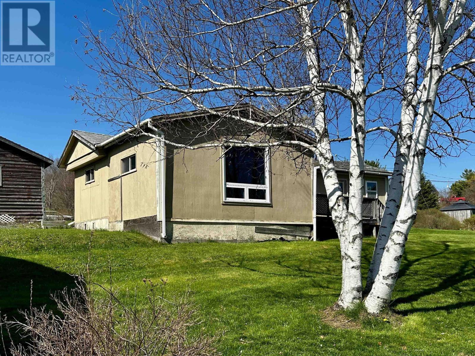 Property 25 of 28 of 22 Old Halifax Road W