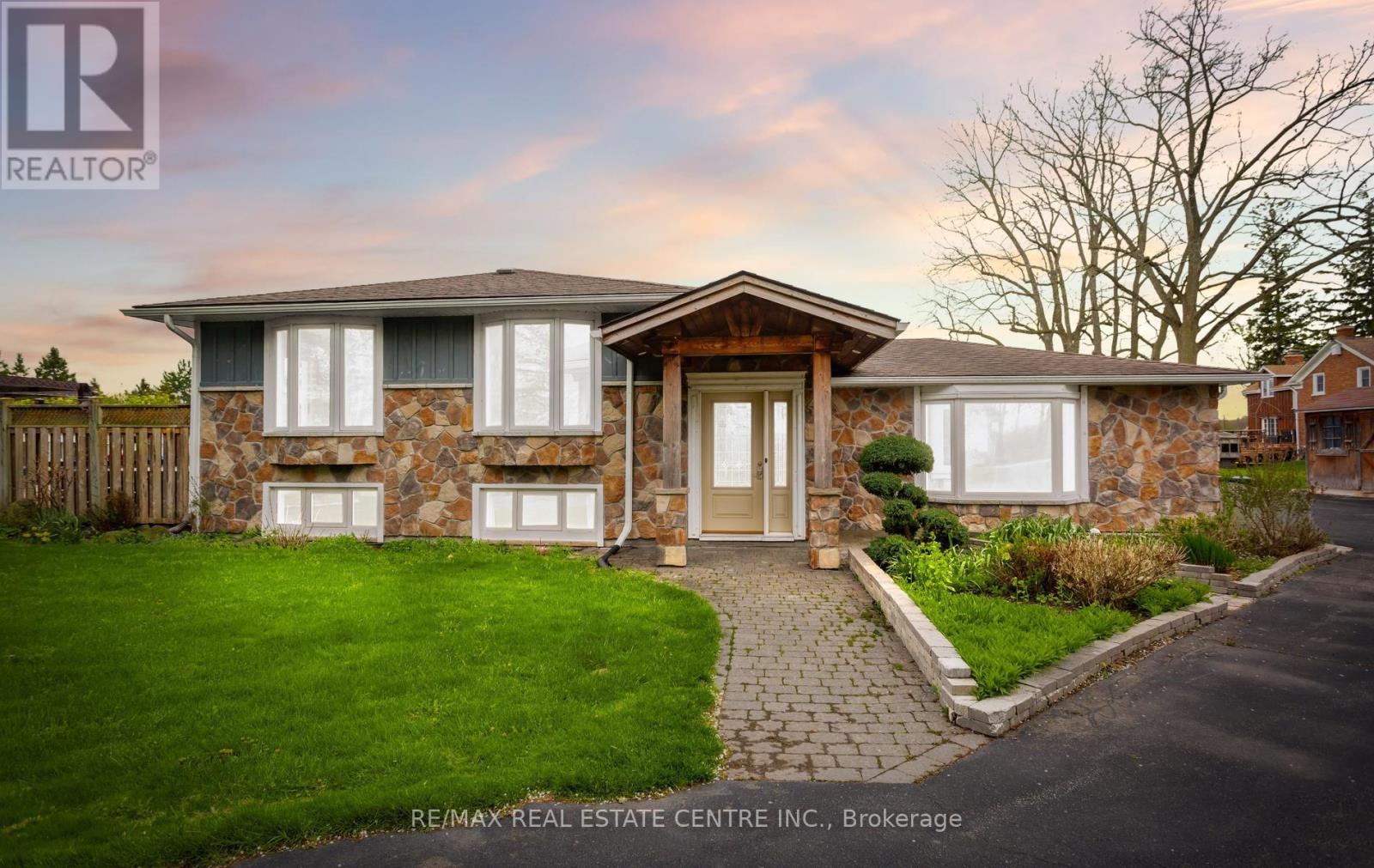 13450 HERITAGE ROAD - 1