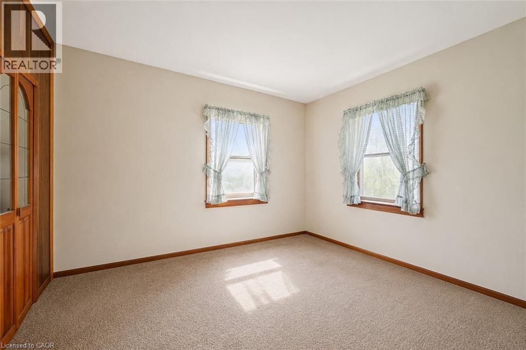 36 ELGIN Street E - 14