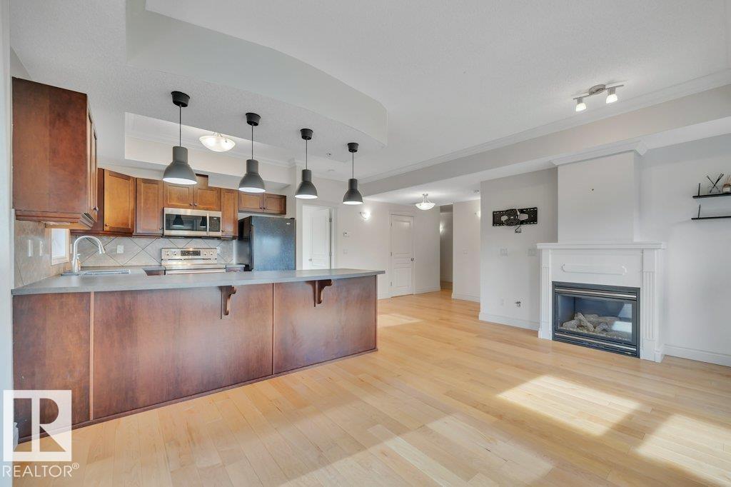 #306 10232 115 ST NW - 18