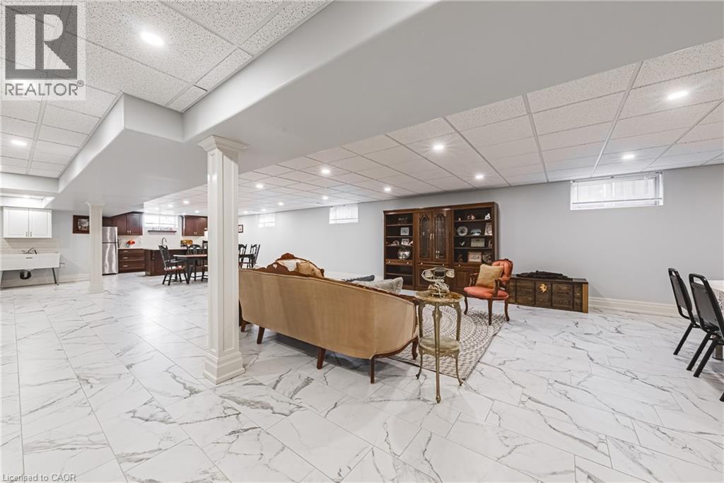 221 GLOVER Road - 36