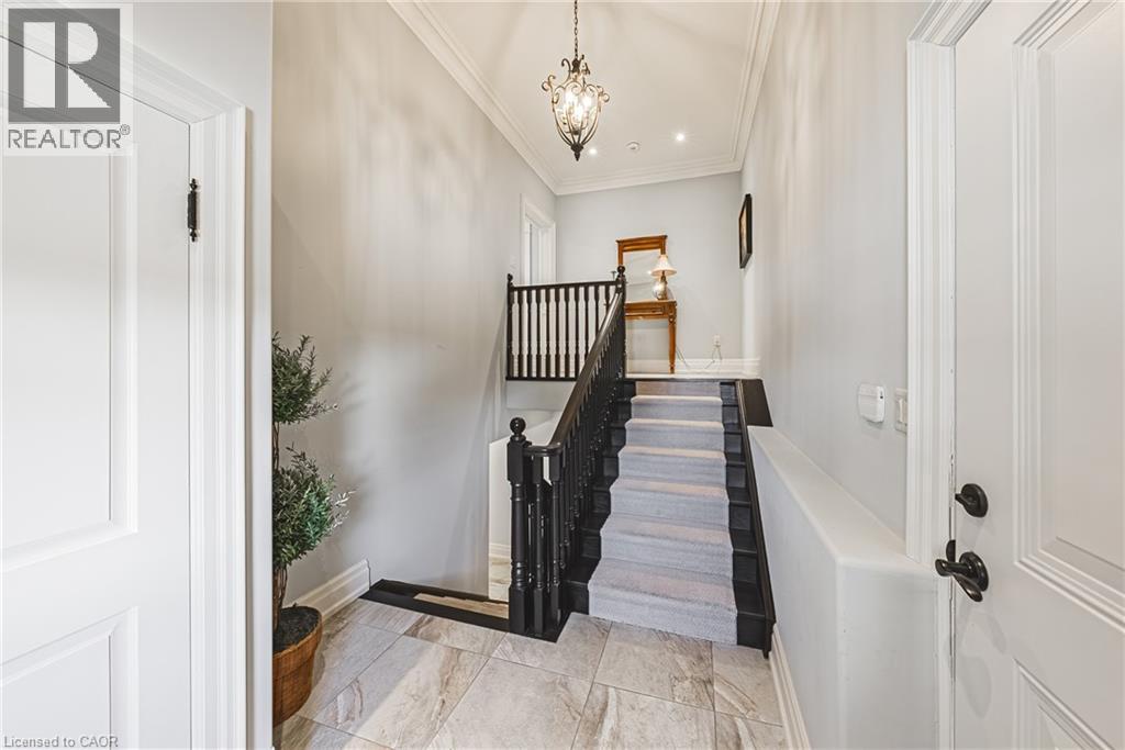 221 GLOVER Road - 32