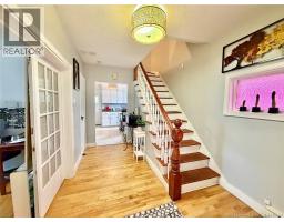 40 McDougall Avenue, photo 2