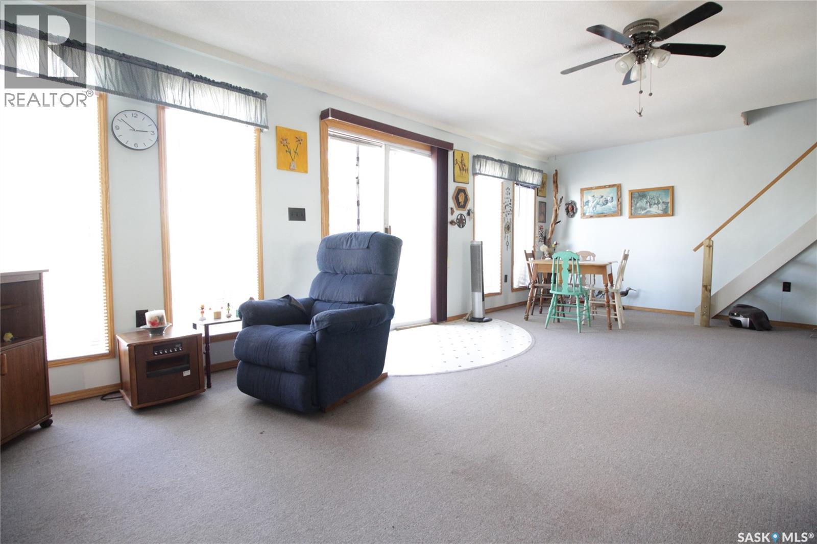18 Elm AVENUE - 2