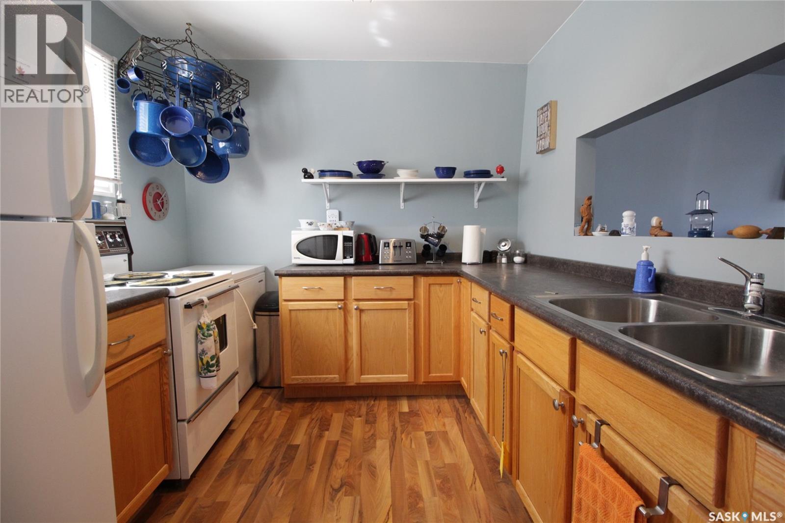 18 Elm AVENUE - 6
