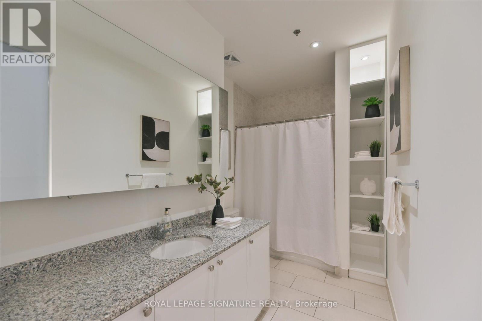 #618 43 HANNA AVENUE - 27