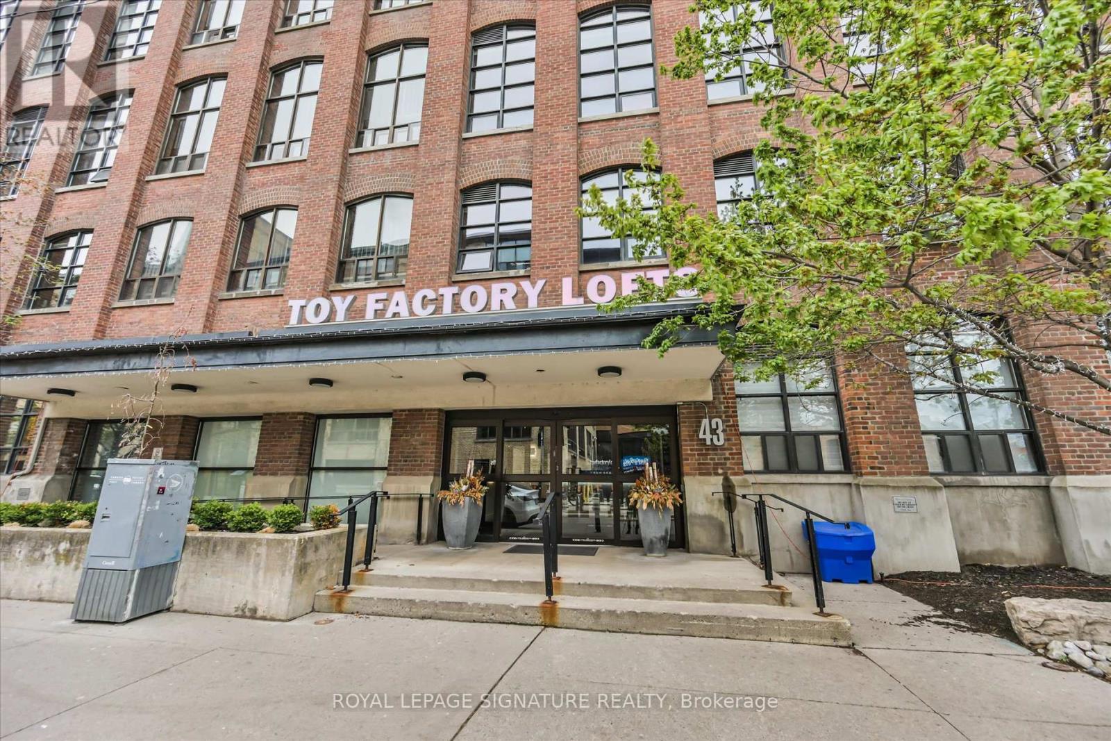 #618 43 HANNA AVENUE - 45