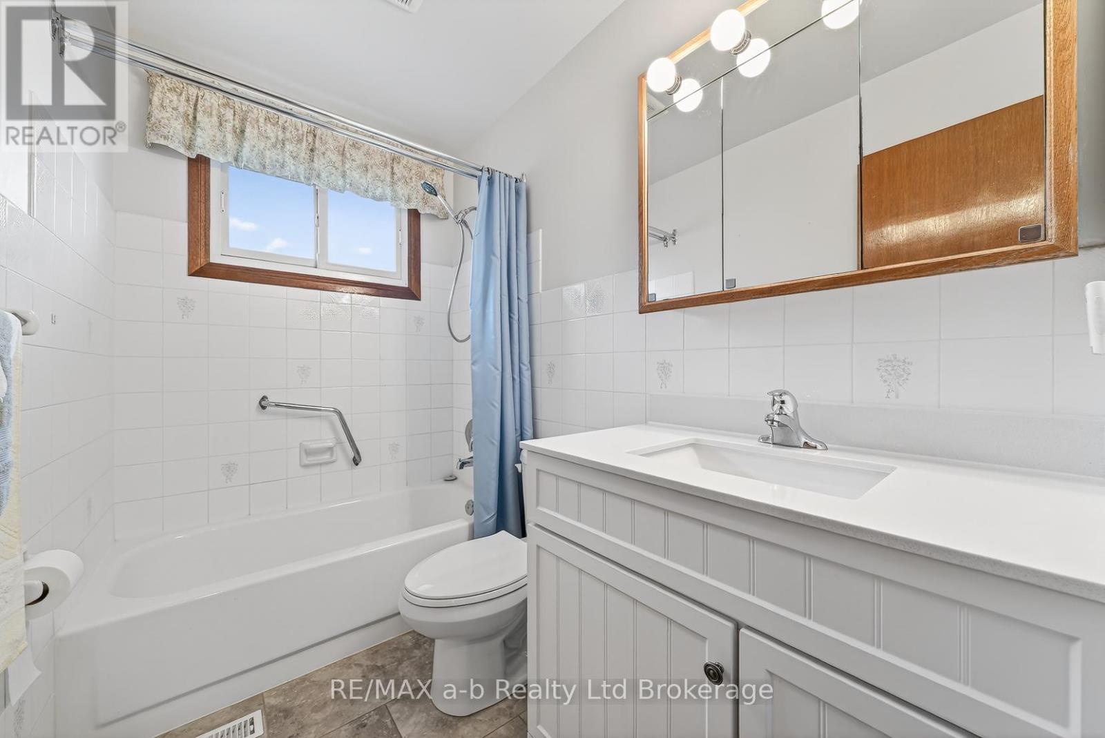 42 PRINCESS PARK ROAD - 18