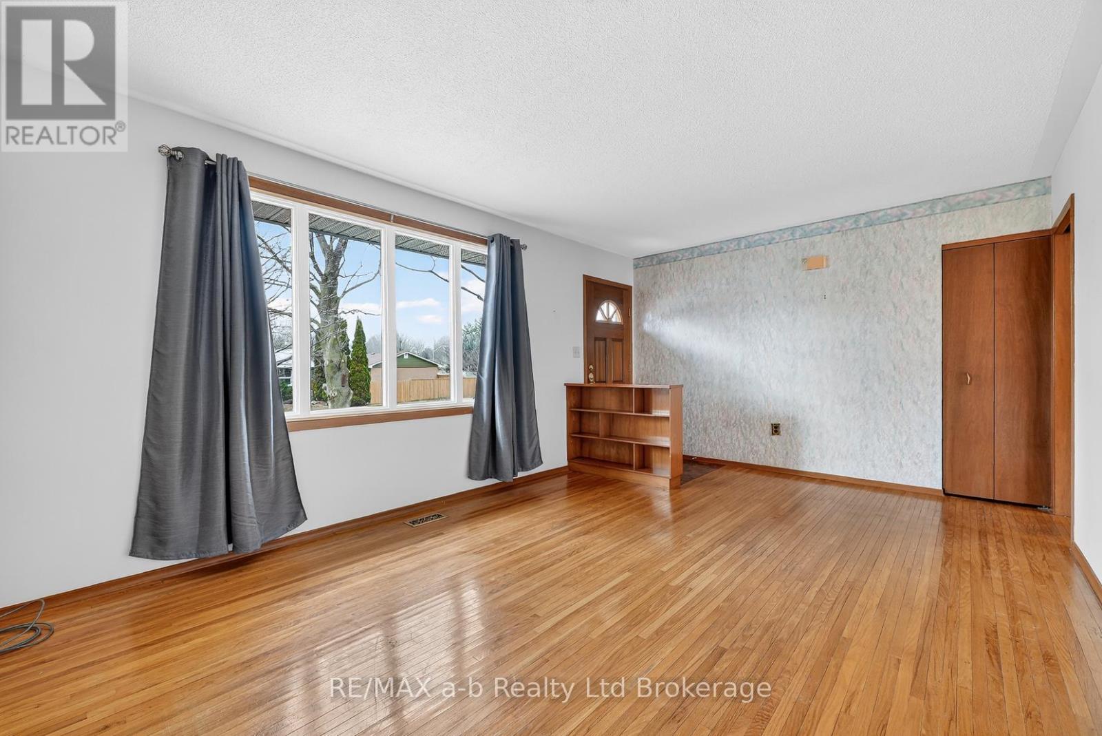 42 PRINCESS PARK ROAD - 2