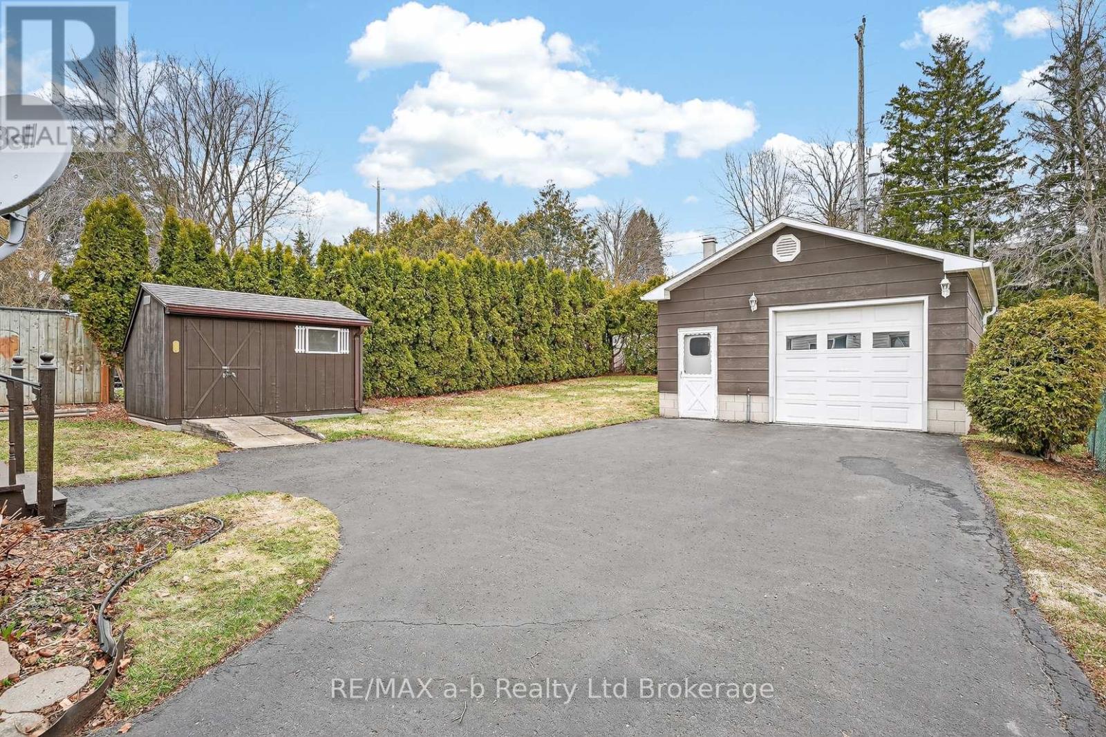 42 PRINCESS PARK ROAD - 45