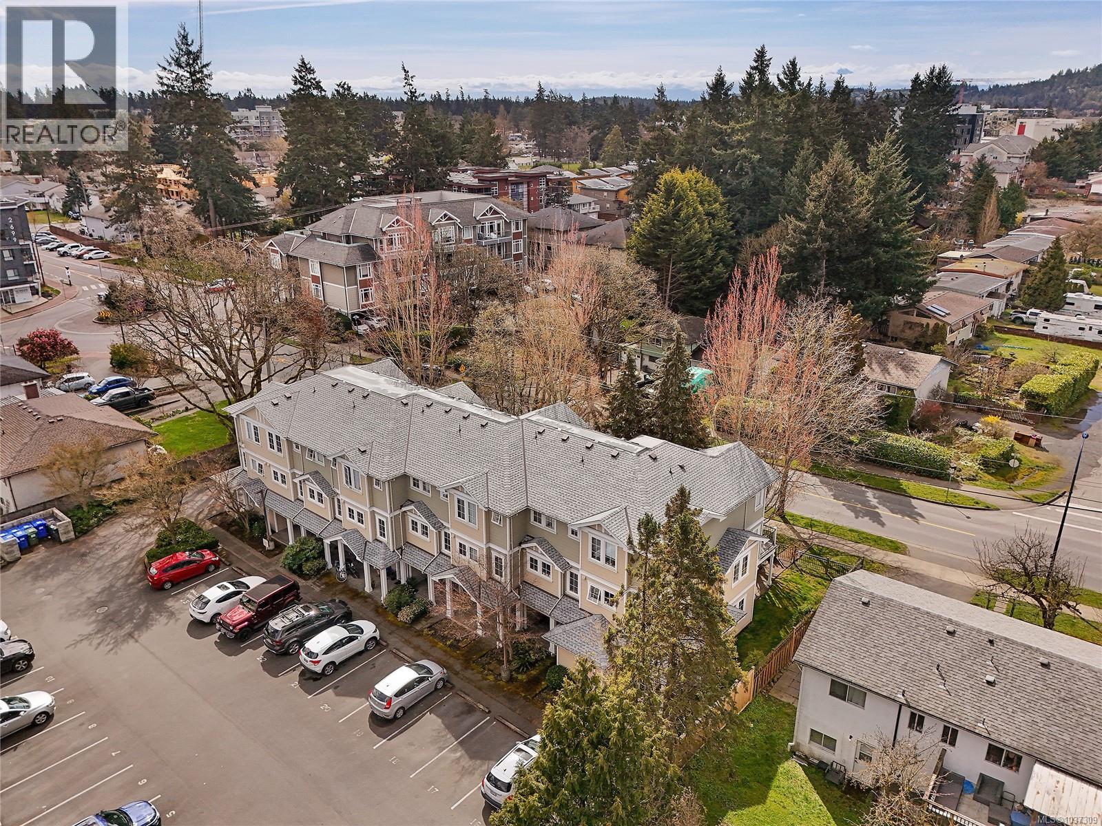 103 820 Brock Ave, Langford