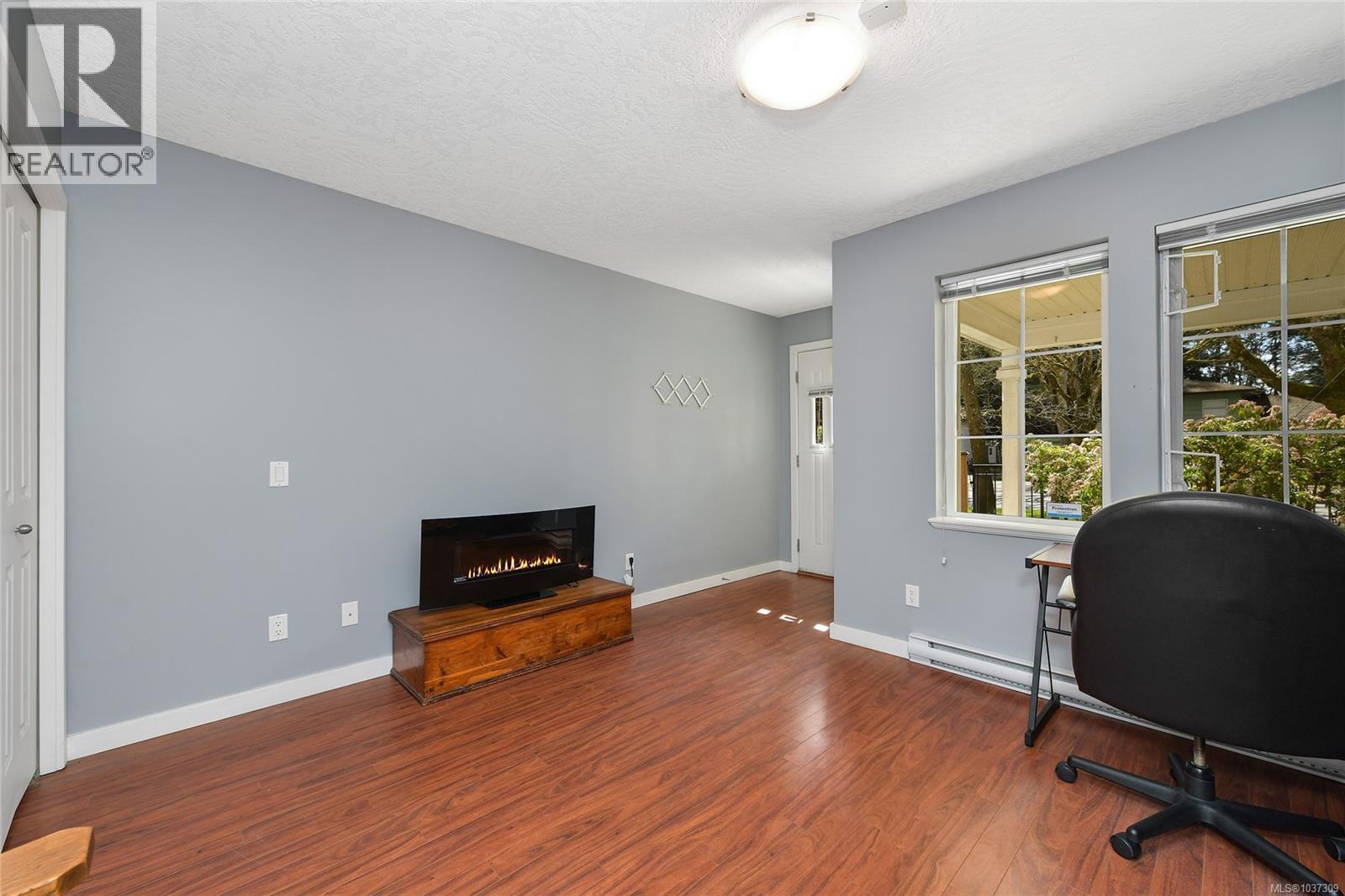 #103 820 Brock Ave - 8