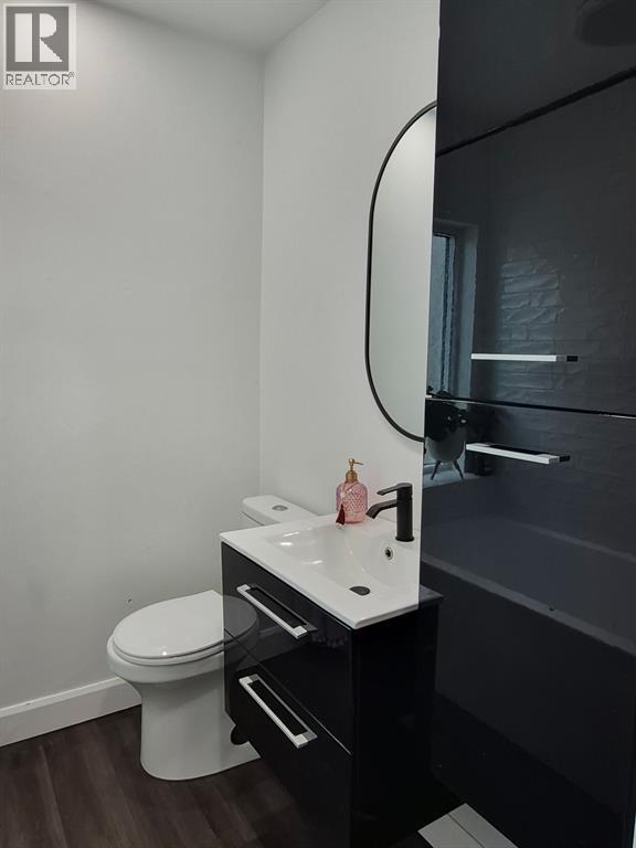 141 RICHARD STREET - 22