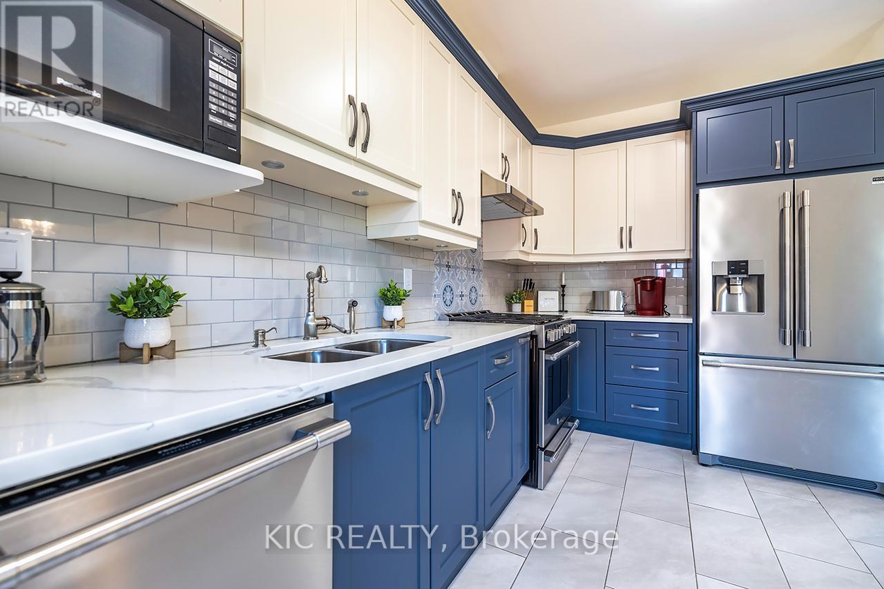 141 WALLER STREET - 14