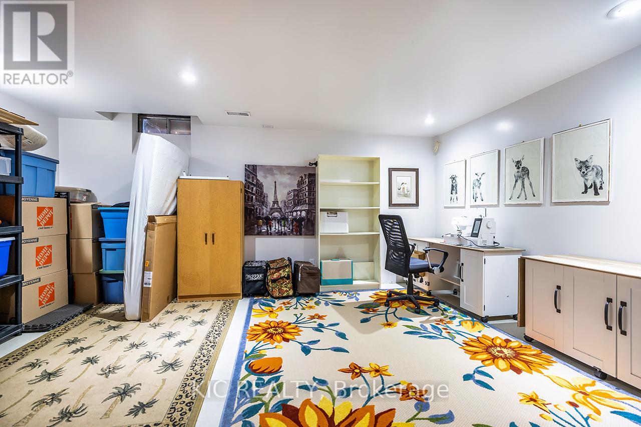 141 WALLER STREET - 32