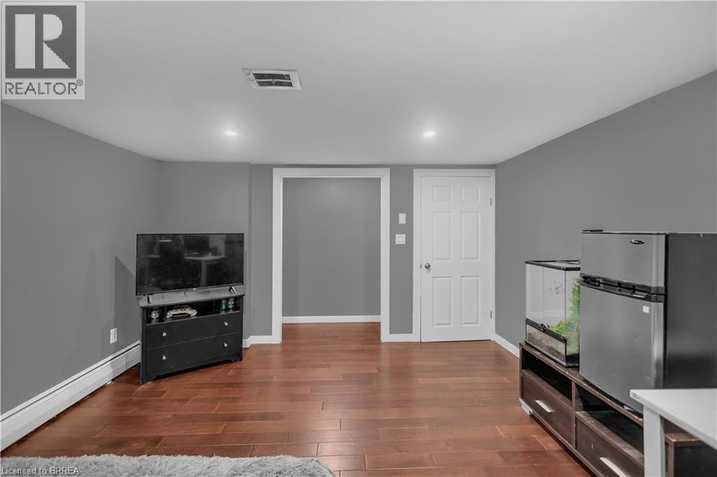 348 WINDHAM RD 12 Road - 32