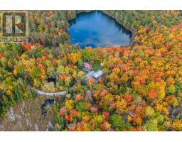 Family room - 28034 Highway 41, Greater Madawaska, ON K0J1N0 Photo 11