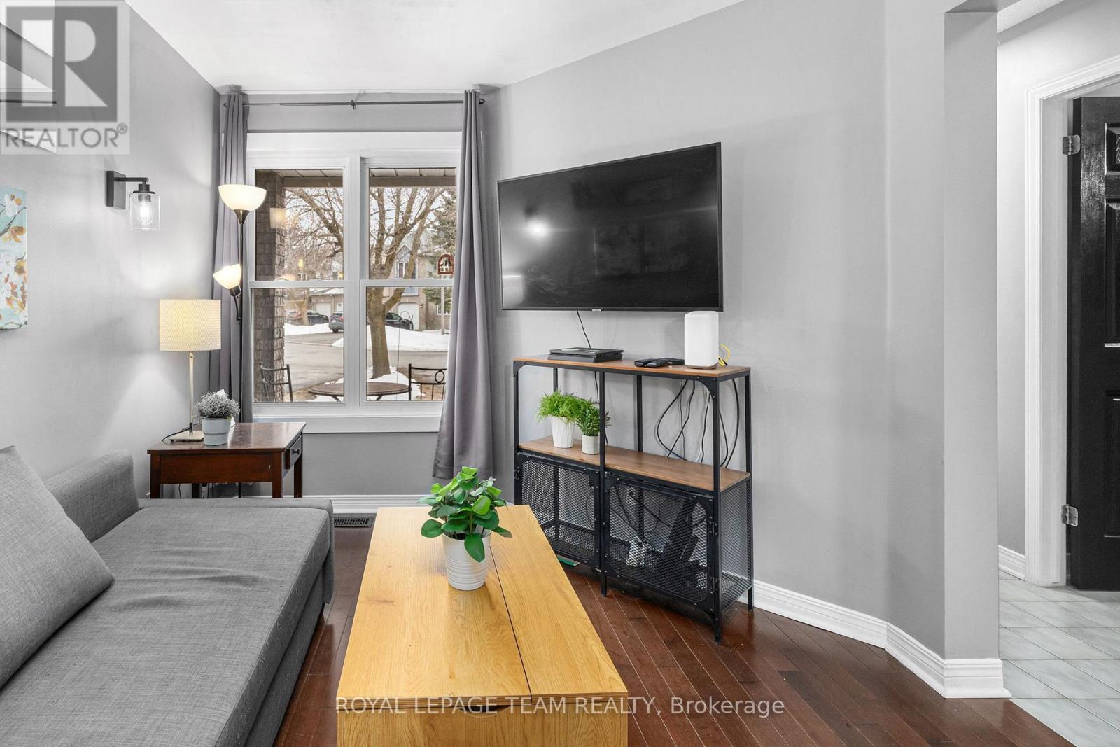 29 GRENADIER WAY - 9