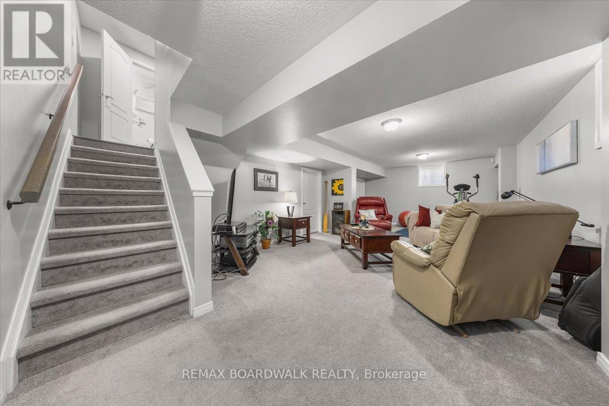 1862 GLENCREST ROAD - 34