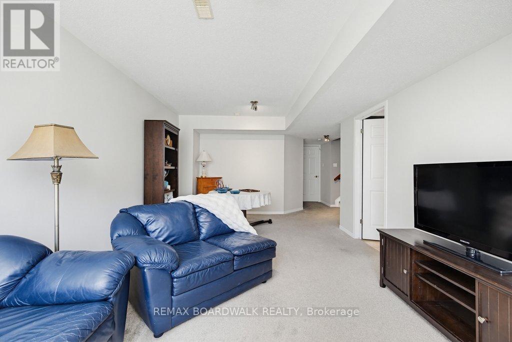 10 VALEMONT STREET - 38
