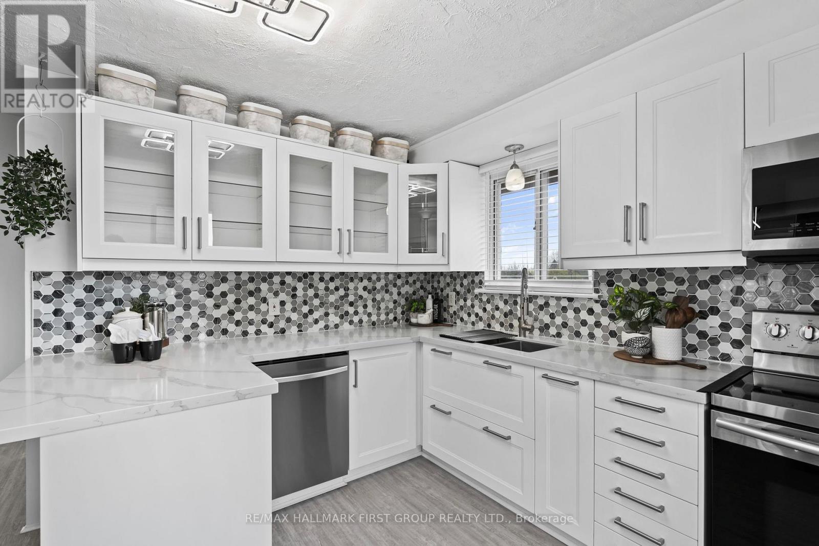 428 DEAN AVENUE - 10