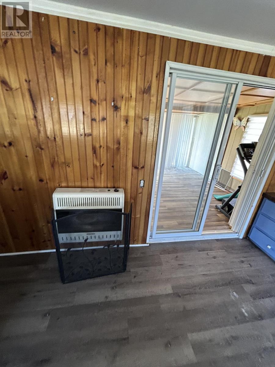 2145 Strathcona Road - 16