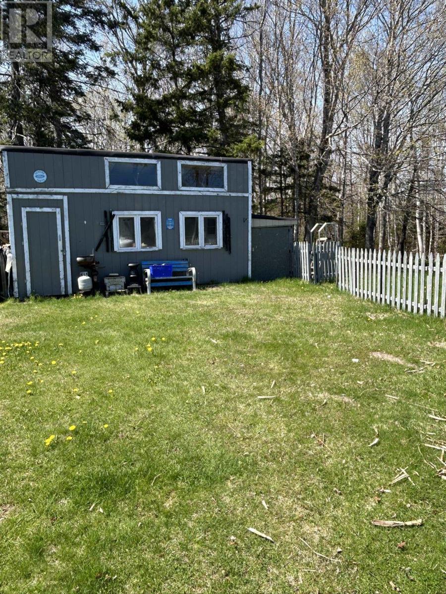 2145 Strathcona Road - 30