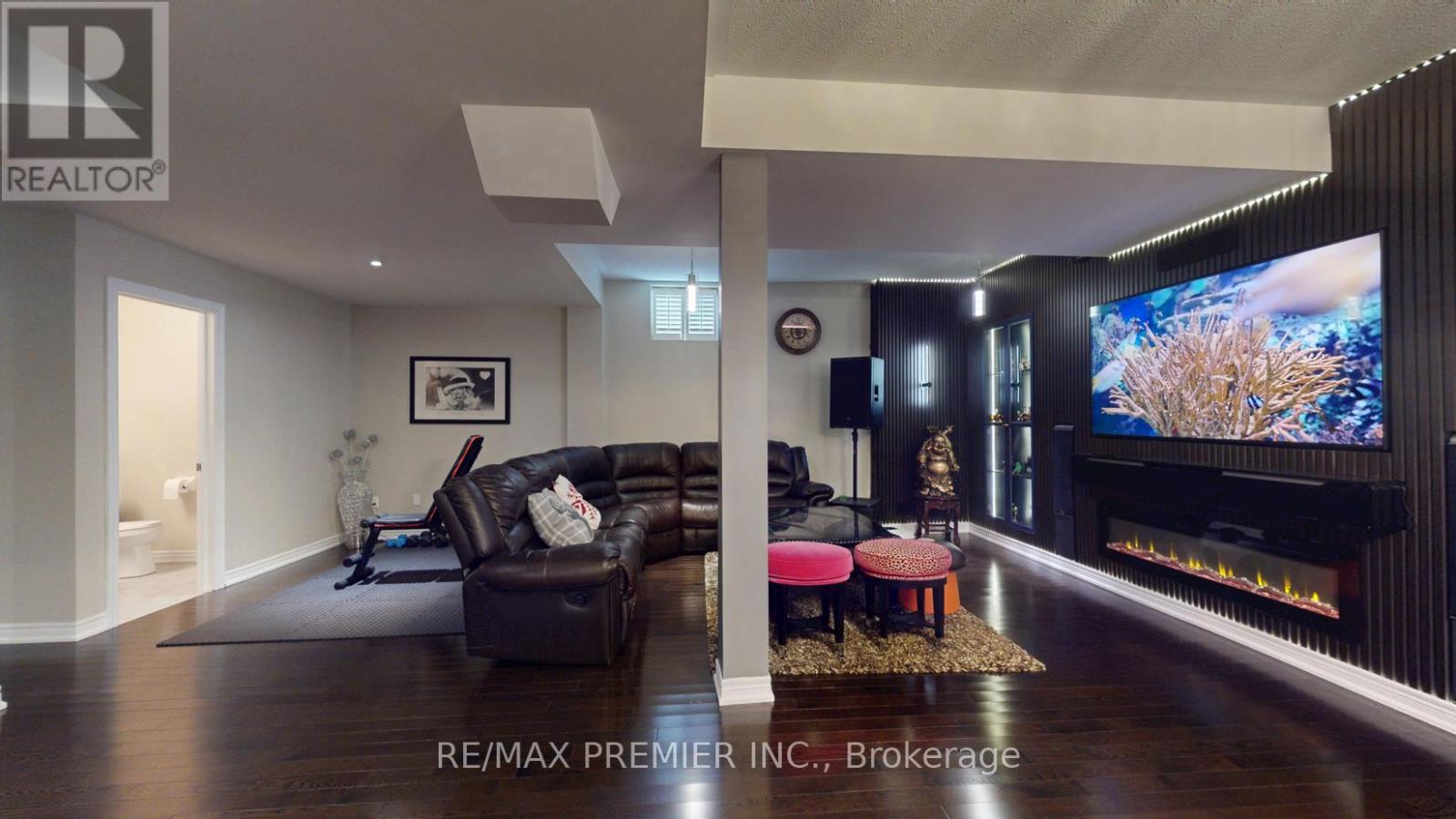 48 HERON HOLLOW AVENUE - 18