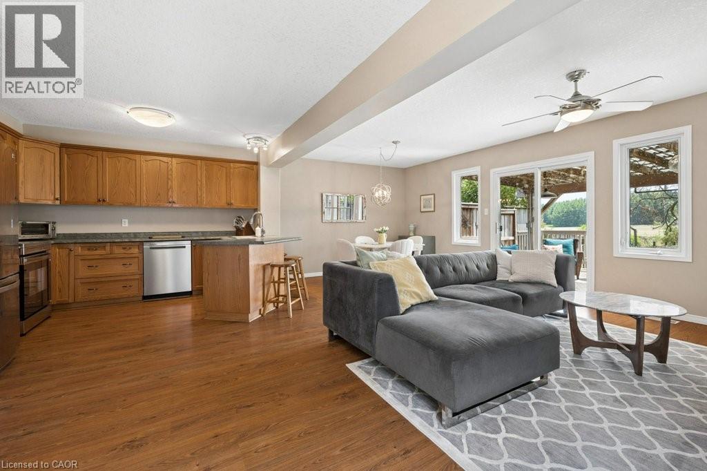 76 STIEFELMEYER Crescent, Baden, Ontario, N3A2L2 — Photo 14