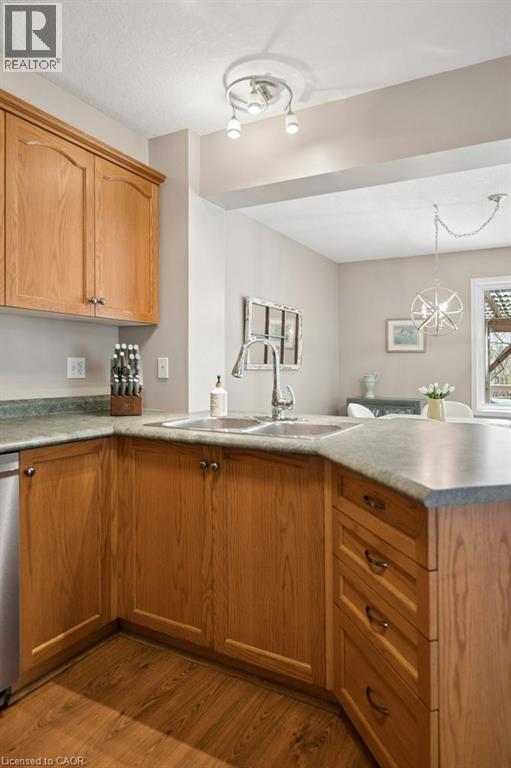 76 STIEFELMEYER Crescent, Baden, Ontario, N3A2L2 — Photo 15