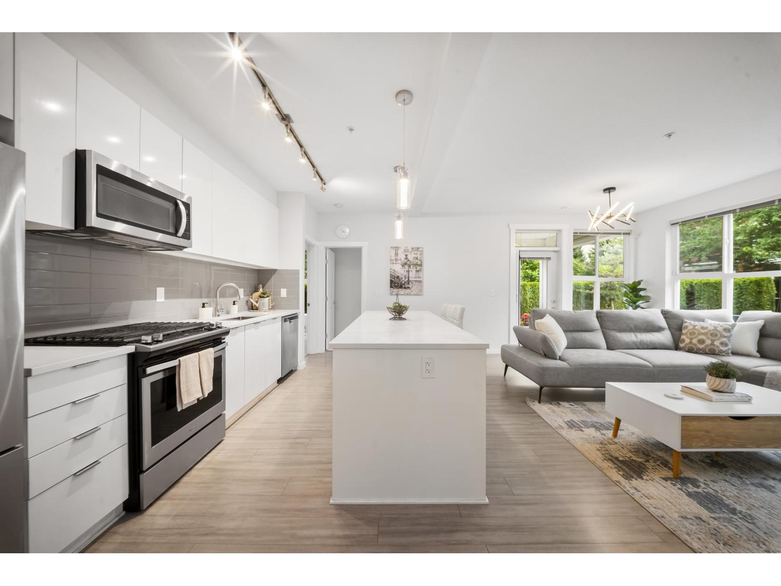 D107 8150 207 STREET, Langley