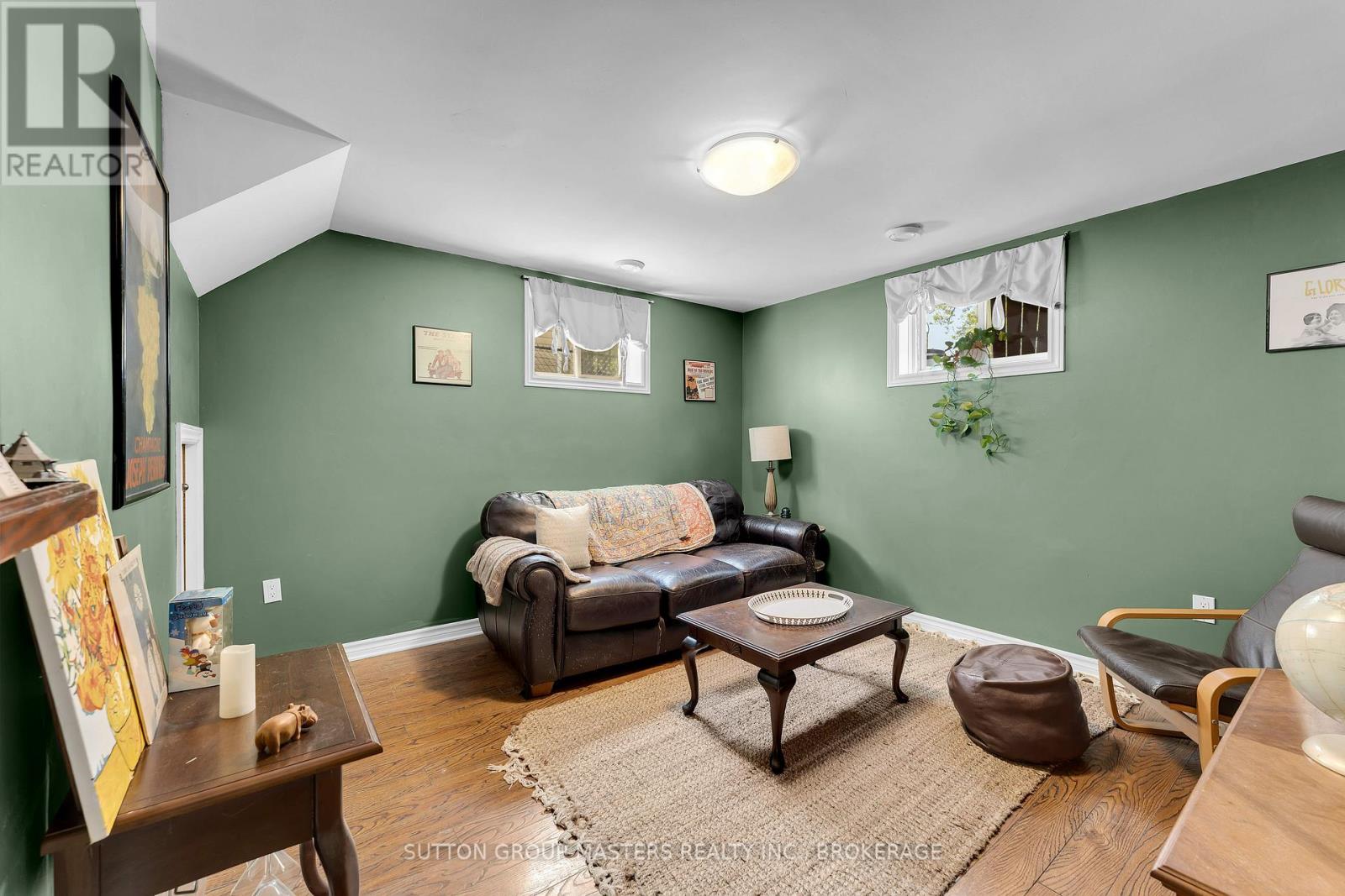 484 NELSON STREET - 20