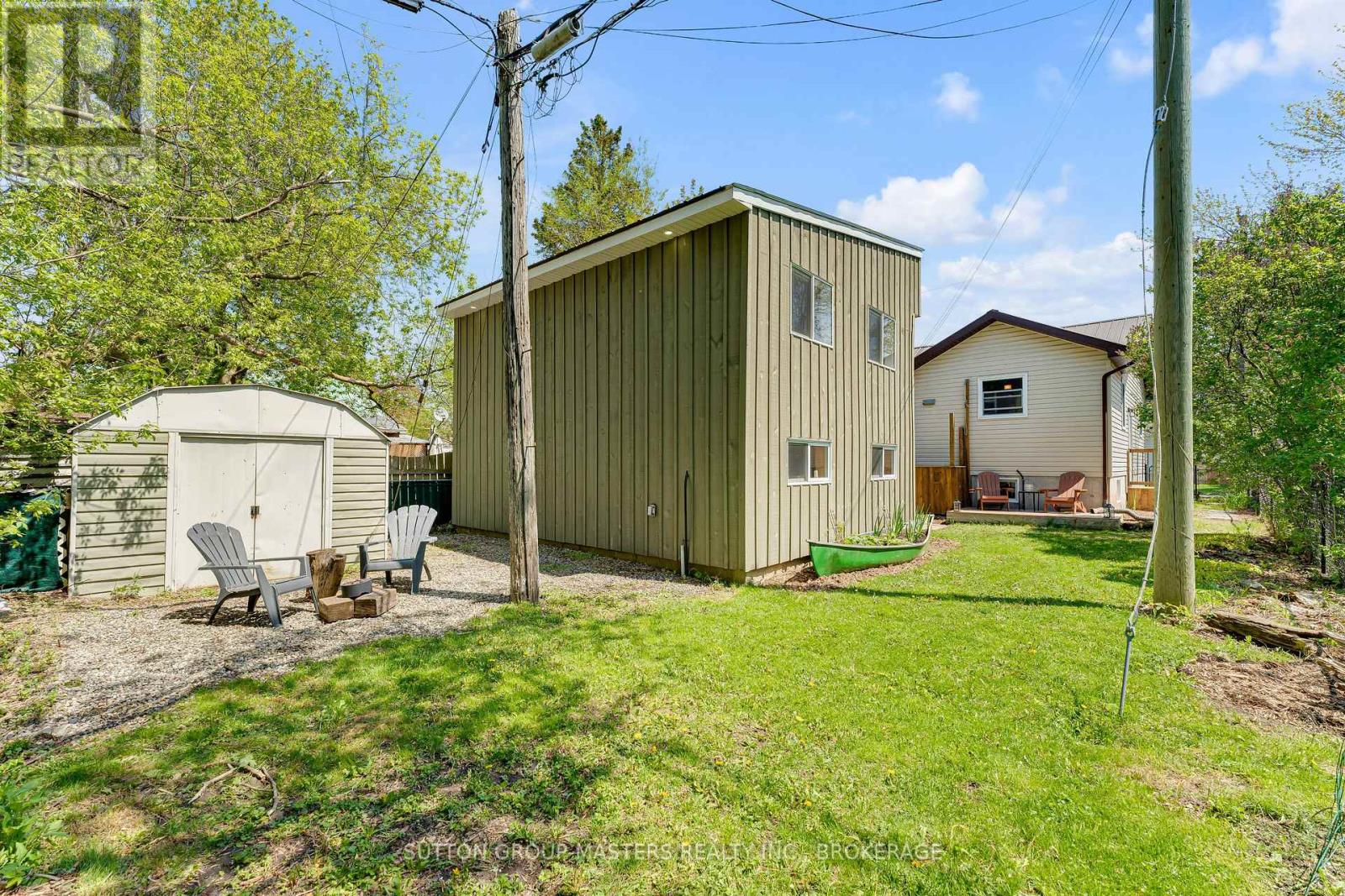 484 NELSON STREET - 43