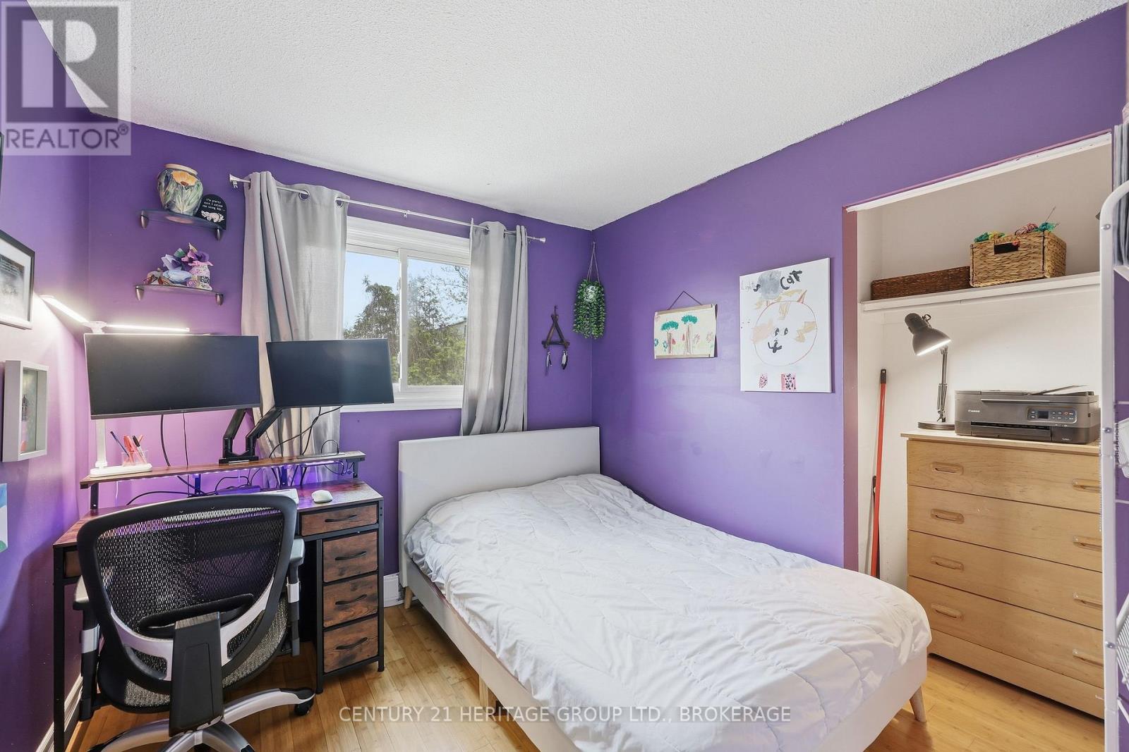 36 NAPIER STREET - 35