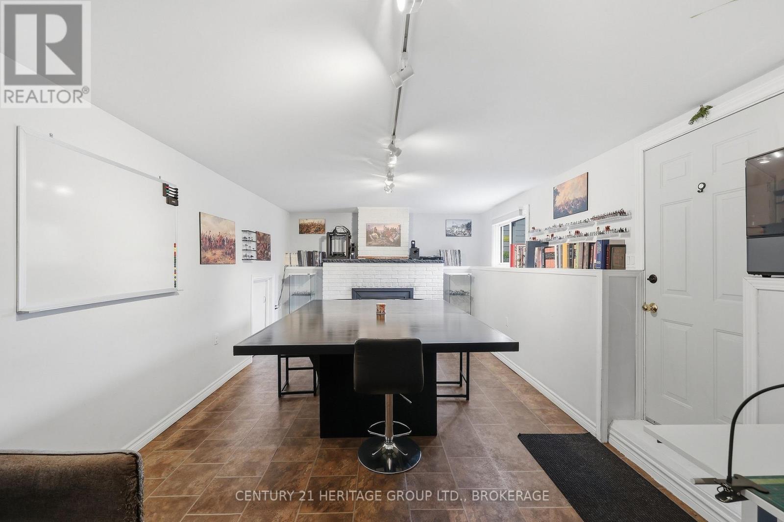 36 NAPIER STREET - 37