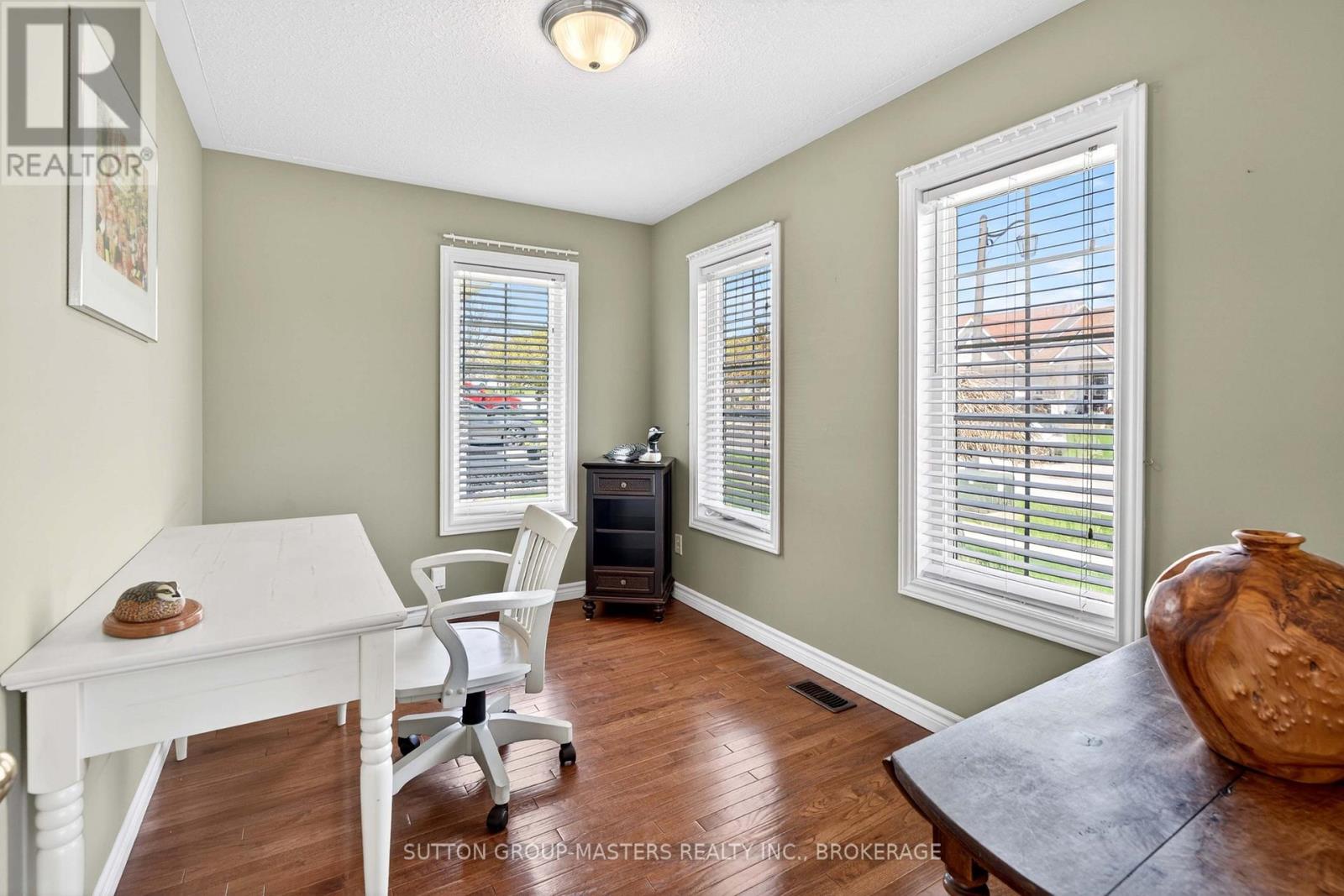133 BRITANNIA CRESCENT - 14