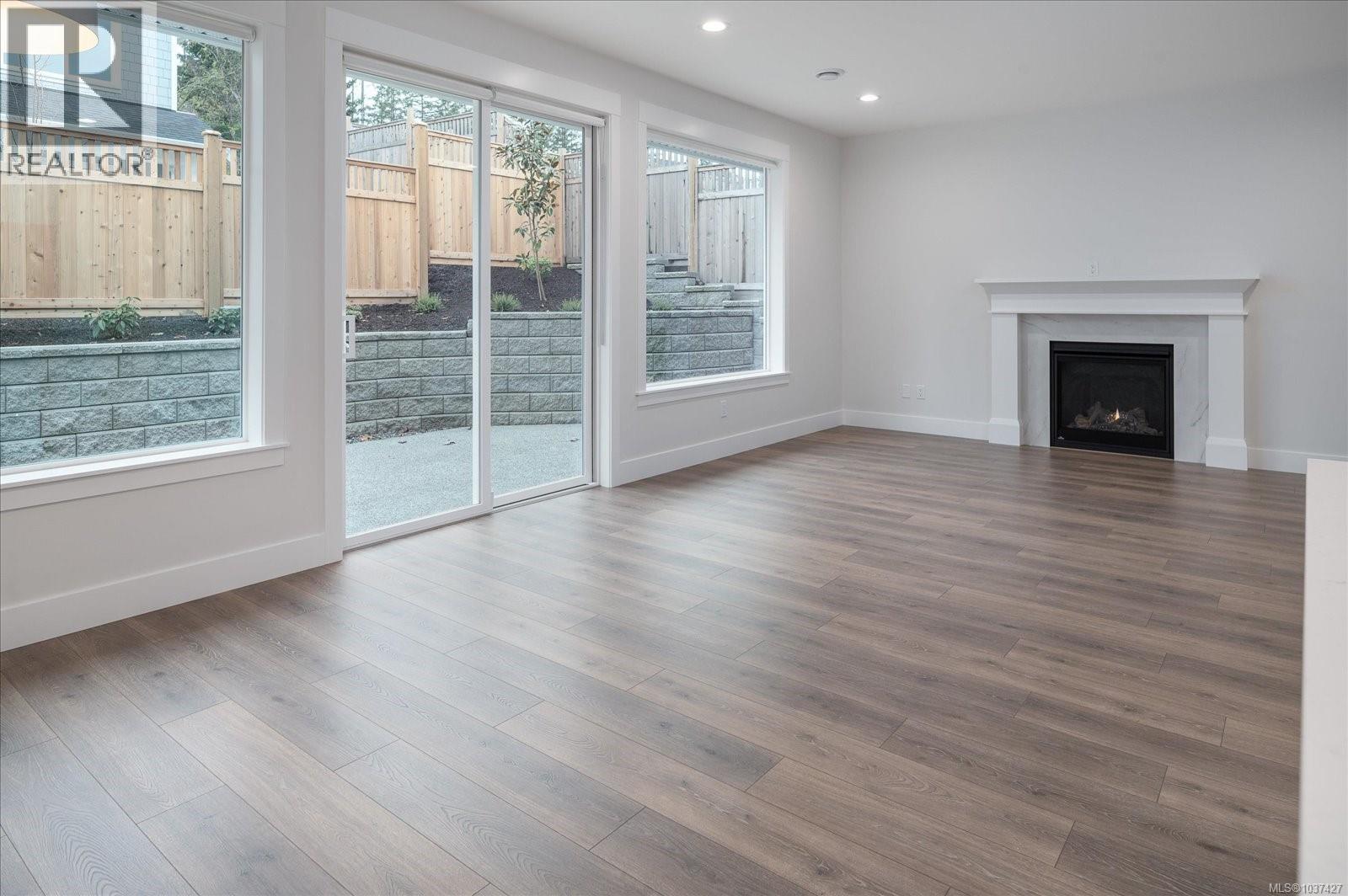4544 Suncrest Rd - 9