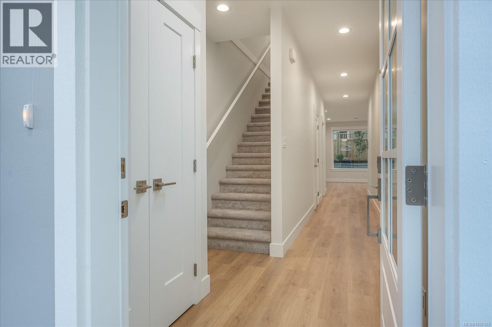 4552 Suncrest Rd - 3