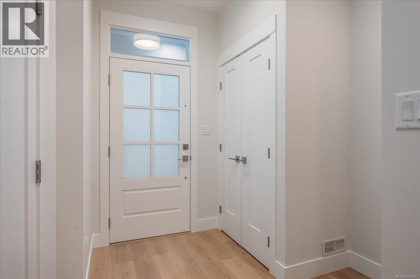 4552 Suncrest Rd - 4
