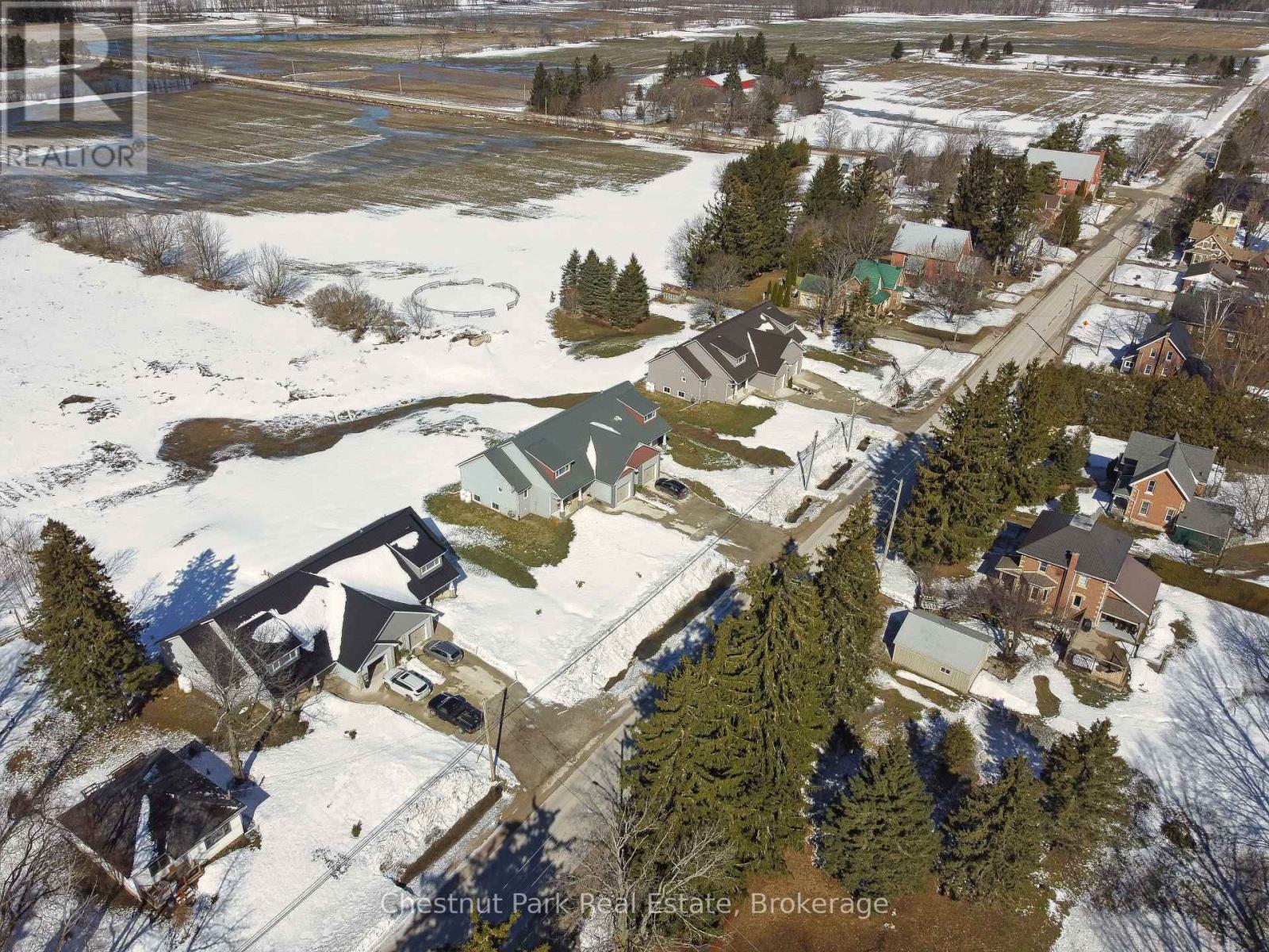 319916-319926 KEMBLE ROCK ROAD - 9