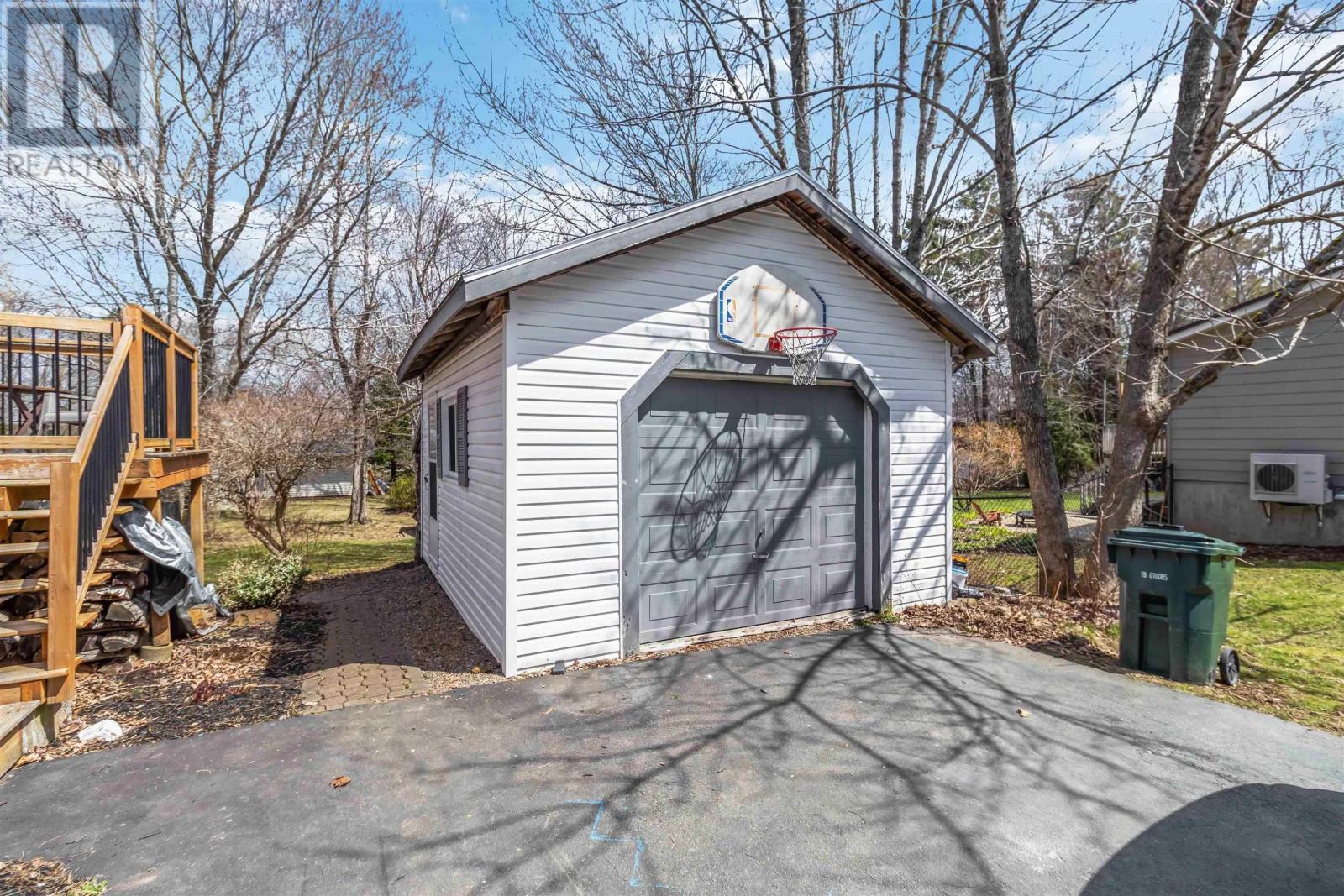 63 DESBRISAY Drive - 30