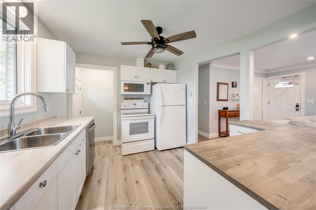 1038 DOT AVENUE, Windsor, Ontario, N9C3H8 — Photo 9