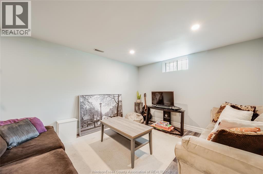 1038 DOT AVENUE, Windsor, Ontario, N9C3H8 — Photo 41