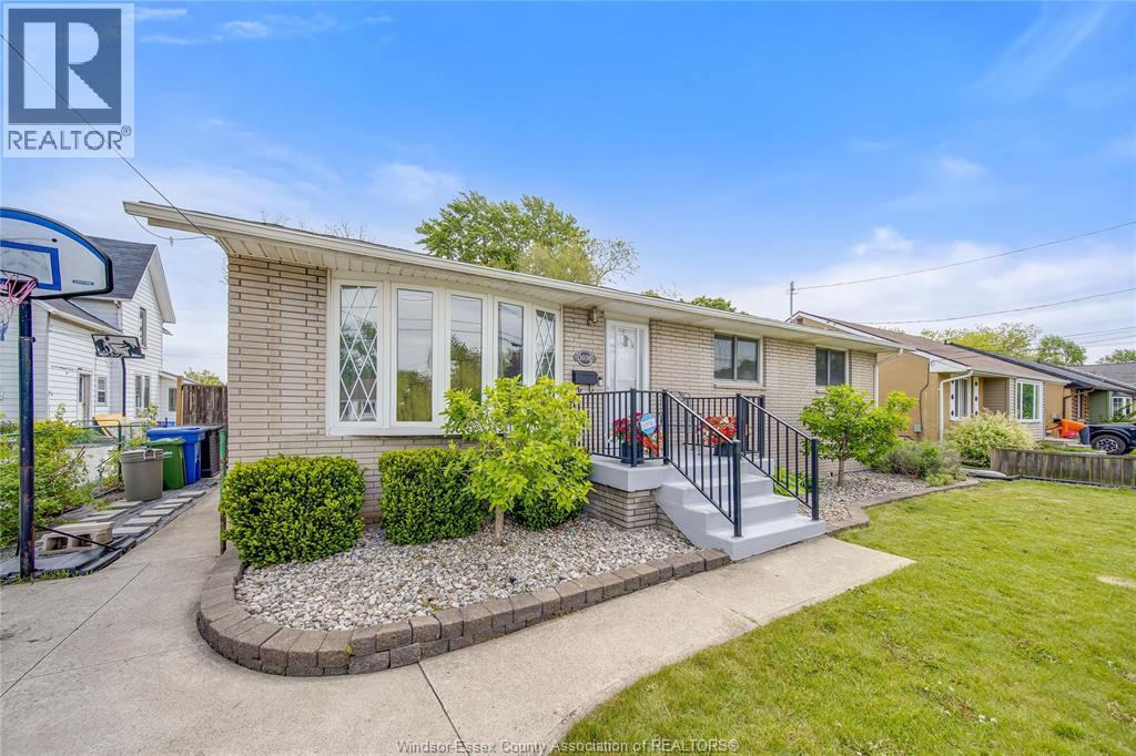1038 DOT AVENUE - 4