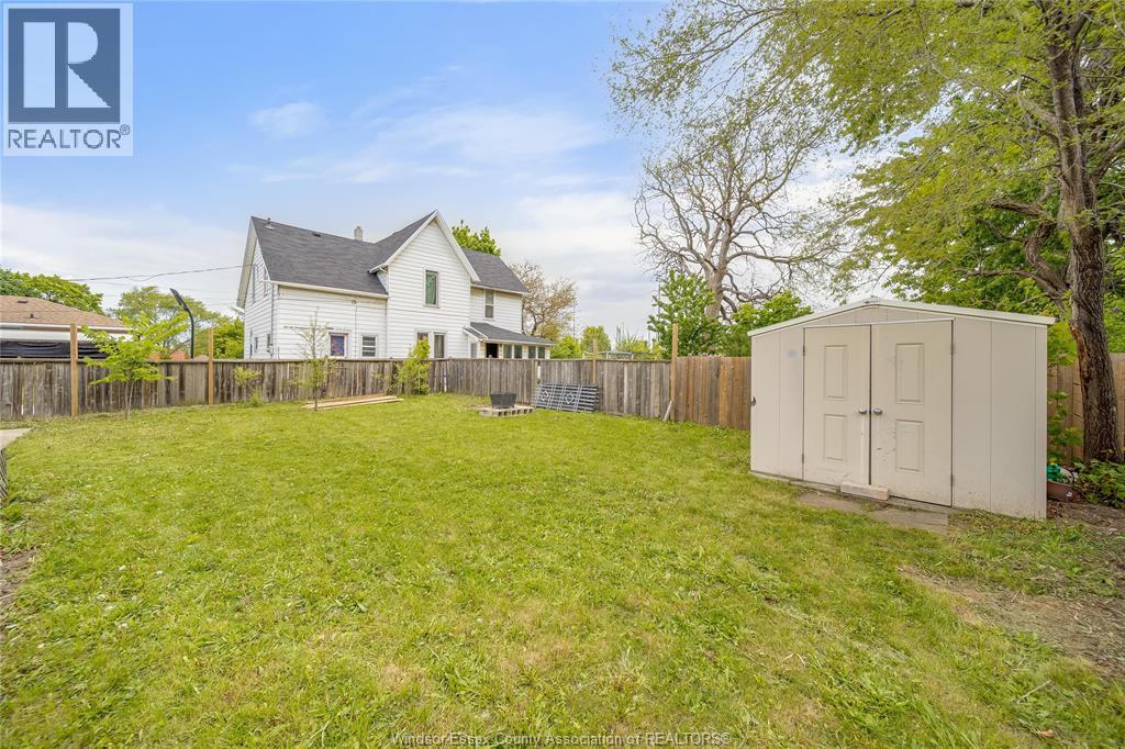 1038 DOT AVENUE, Windsor, Ontario, N9C3H8 — Photo 2