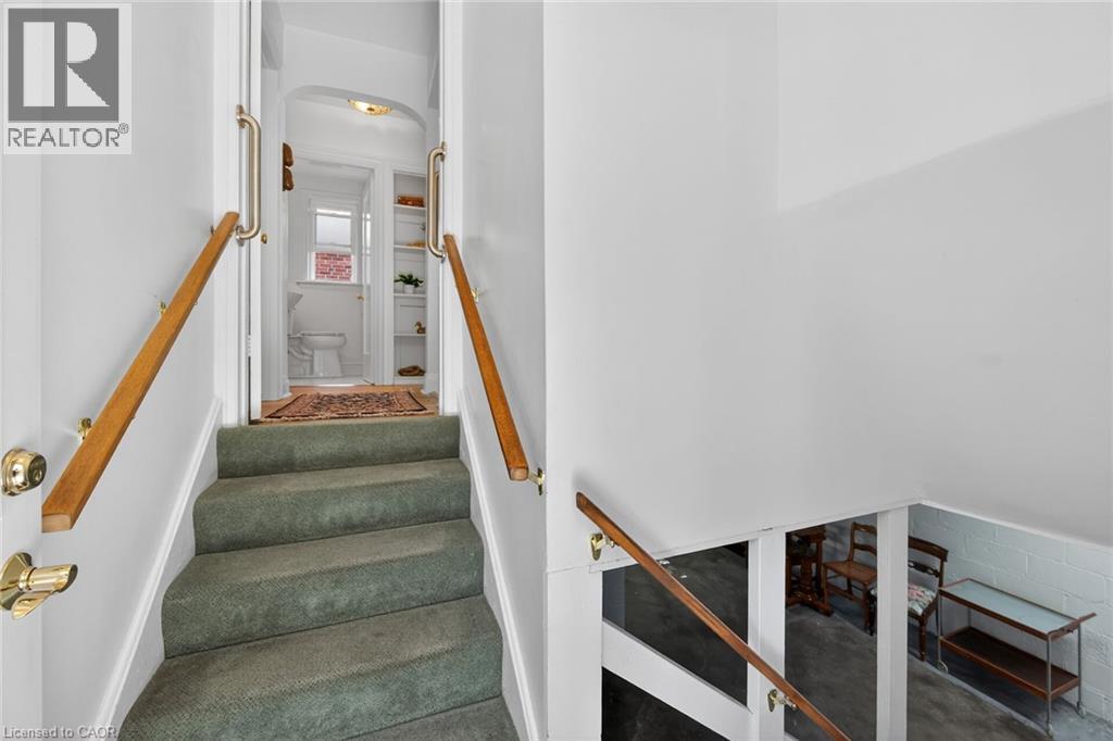 62 UPLANDS Avenue - 24