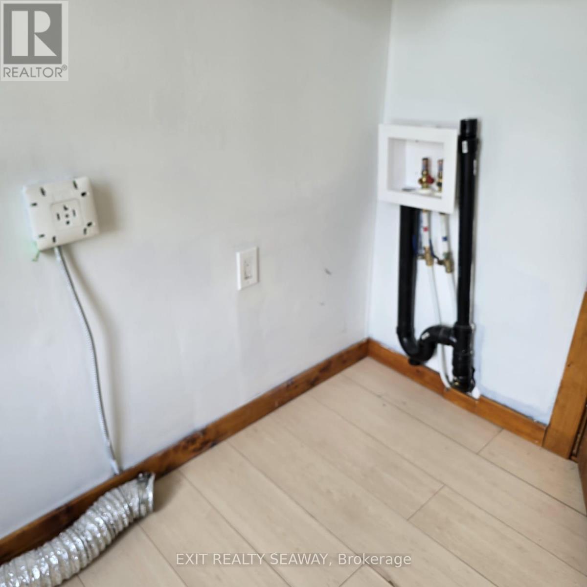 140 BELMONT STREET - 7