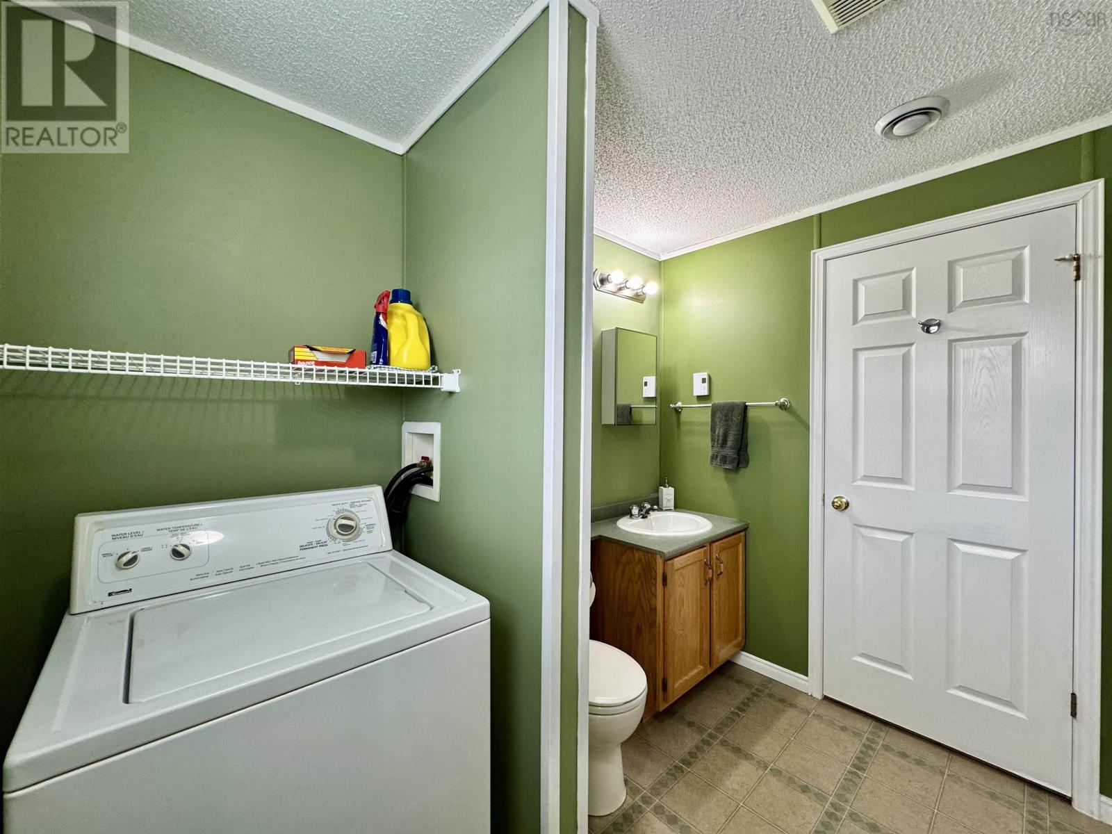 8 Yeadon Drive - 14