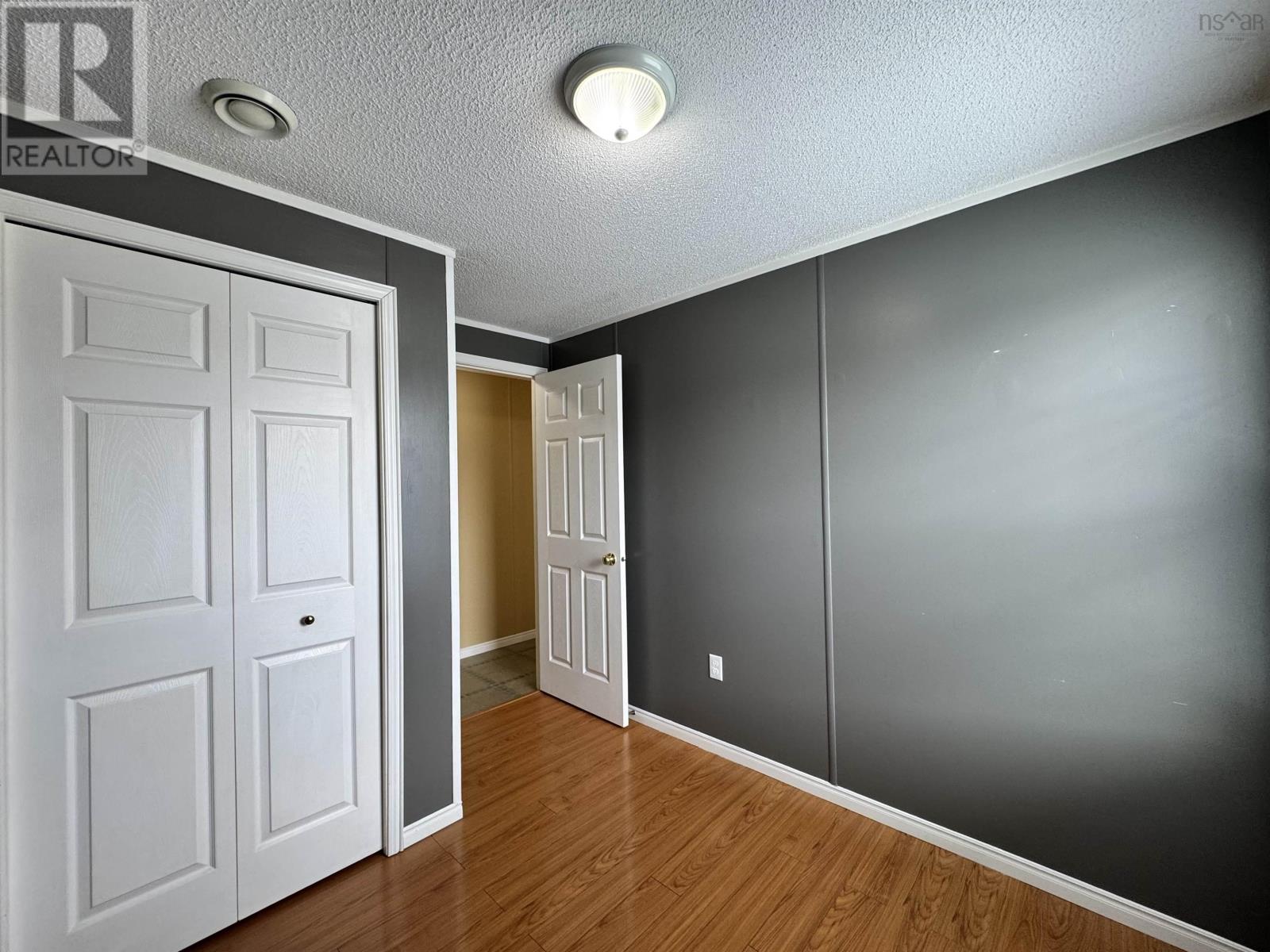 8 Yeadon Drive - 23