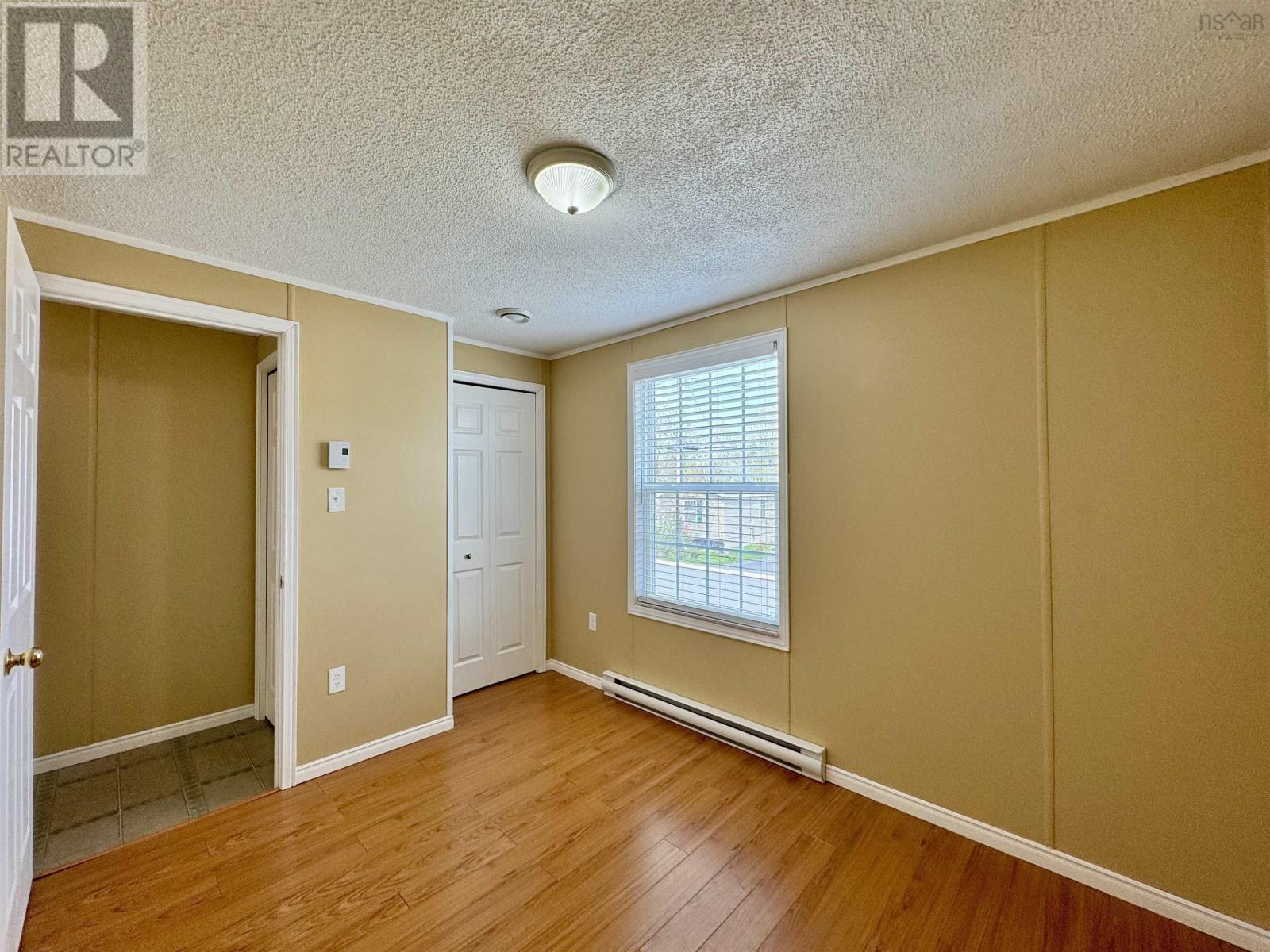 8 Yeadon Drive - 24
